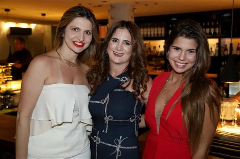 Adriana Arrais, Adriana Bezerra e Julia Pinto