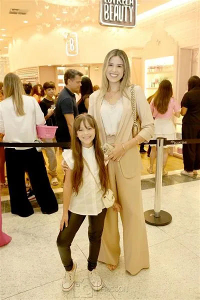 Ana Cecilia e Beatriz Macedo