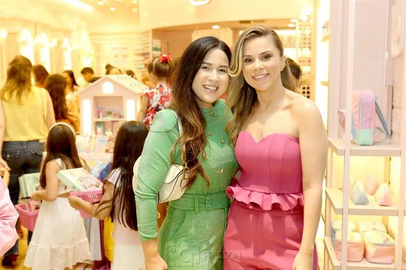 Carol Yamazaki e Livia Correia