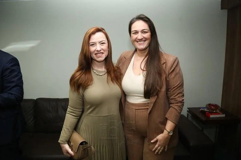 Aline Félix e Luana Régia