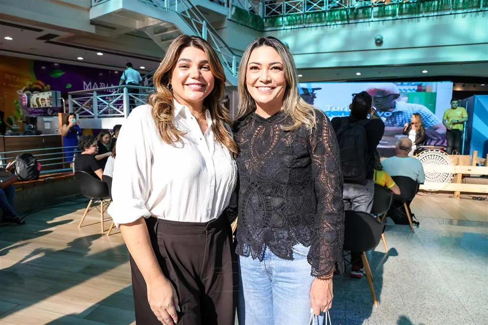 Cristiane Estrela e Elivane Medeiros