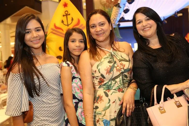 Ana Gabriela e Ana laura Rocha, Nadia Freitas, Débora Aguiar