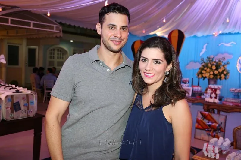 Alessandro Fidelis e Viviane Rufino