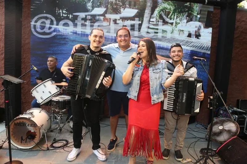 Banda OficialShots