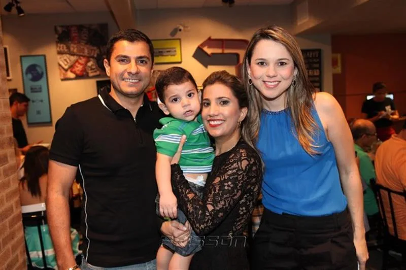 Alan, Kauã Menezes, Gisele Nasser e Isabele Menezes