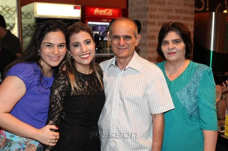 Aline Gomes, Gisele Nasser, Eneias e Abenise Gomes
