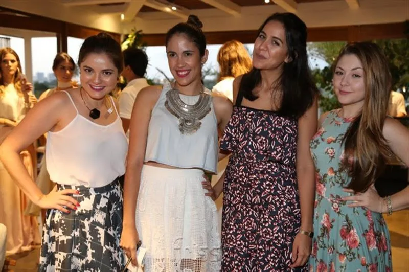 Aline Dauroiz, Larissa Carvalho e Lays Tavares e Giovanna Lourenço