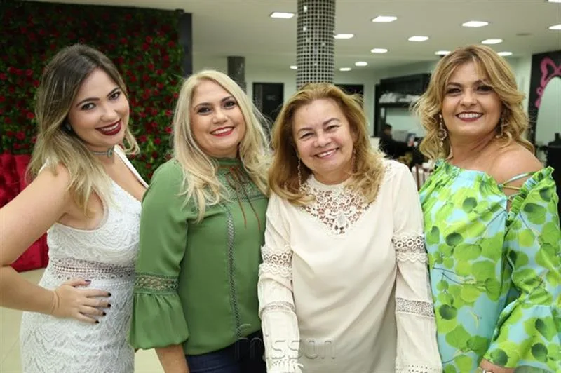 Aline, Egletine Maia, Candida Nojoza e Eveline Veloso