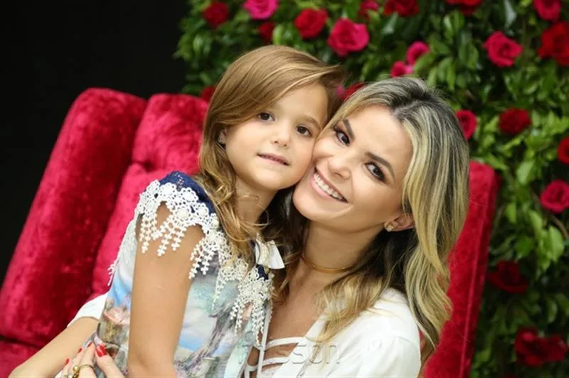 Carolinne e Lilianne Veloso