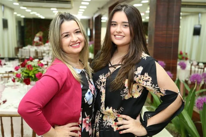 Elayne e Ester Feitosa