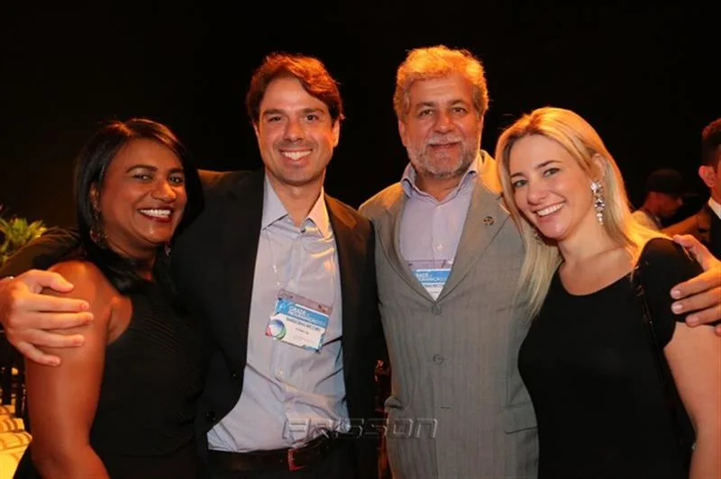 Lançamento programação Record 2015