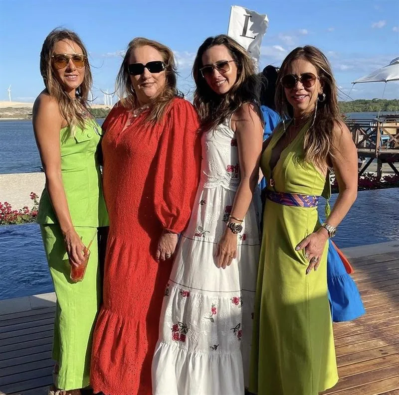 Renata Oliveira, Luiziane Fernandes, Roberta Nogueira e Sakie Brookes