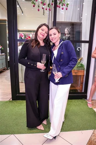 Bárbara Raquel e Mara Vasconcelos