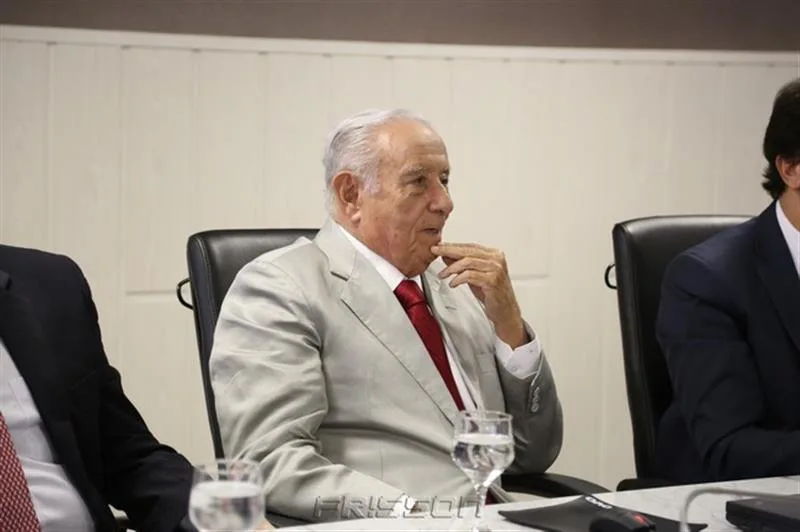 Adauto Bezerra