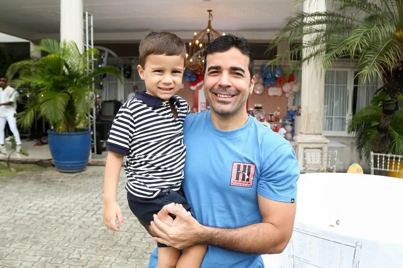Aniversário de Miguel Neto