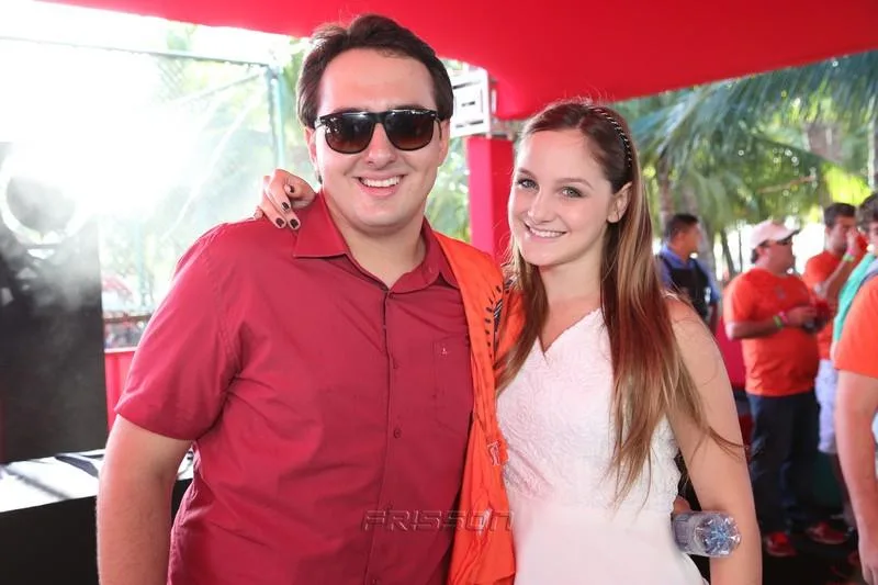 Adams Gomes e Larissa Benevides