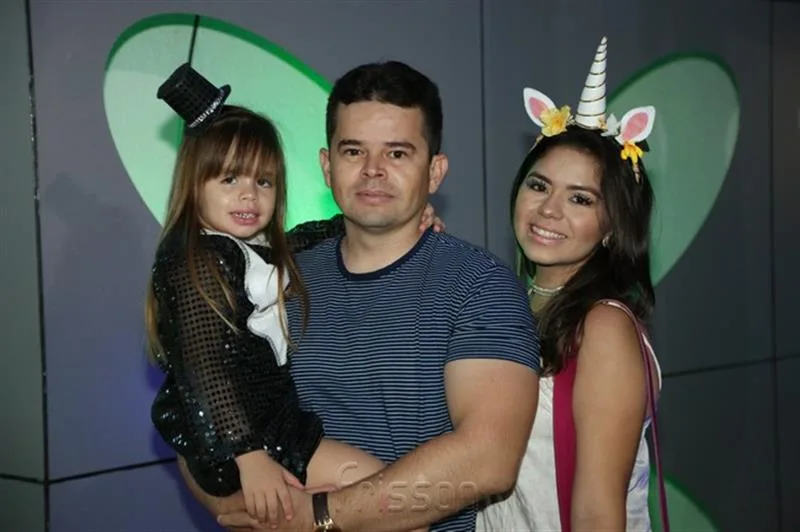 Alice, Nelielder e Cinthya Pinheiro