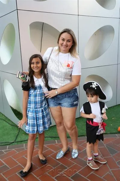 Beatriz Costa, Jô Medeiros e Davi Costa