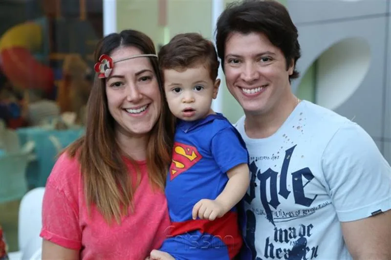 Camilla, Davi e Junior Coutinho