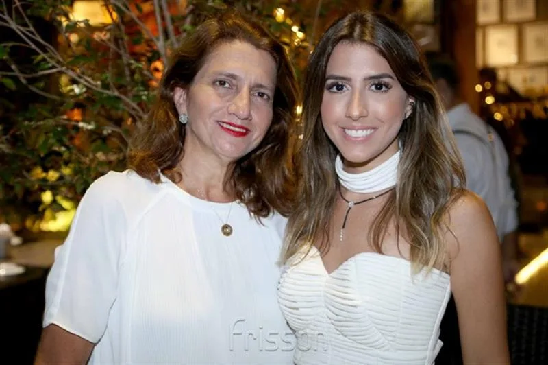 Izabel e Tayra Romcy