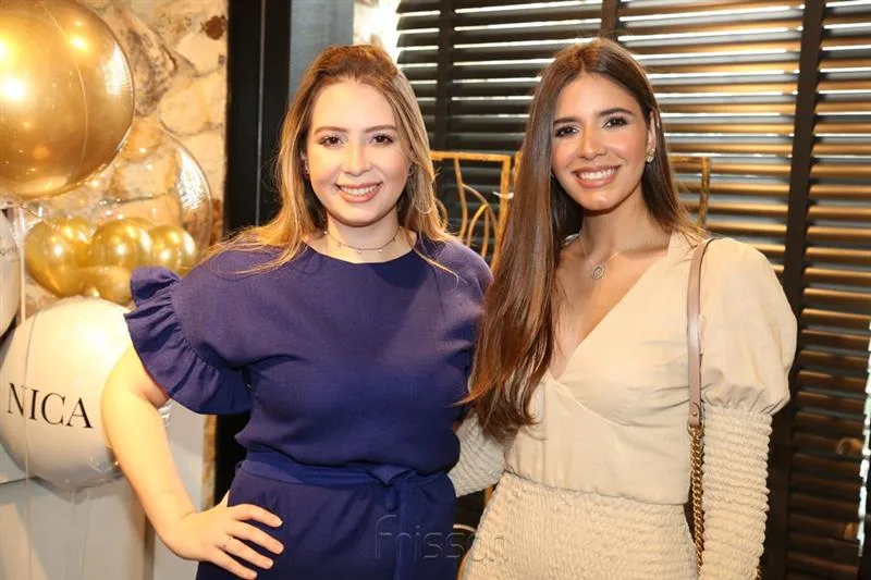 Eduarda e Tereza Barros