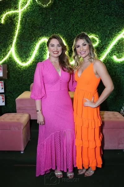 Inês e Carolina Athayde