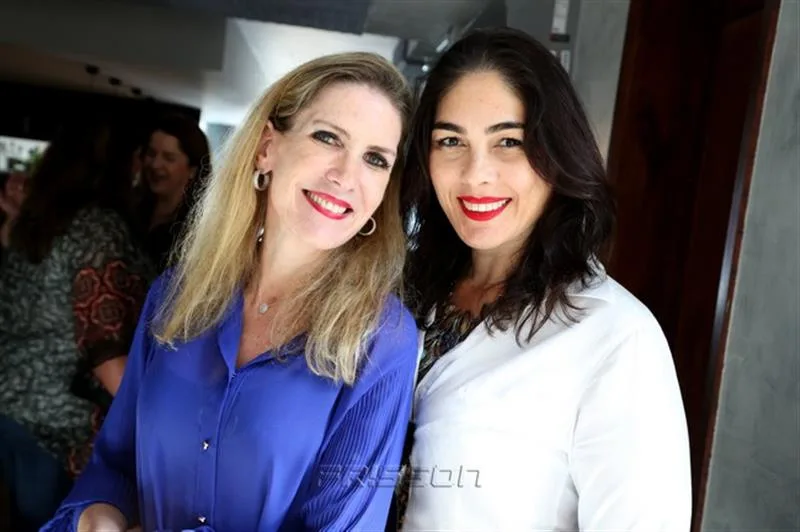 Marjorie Marshall e Izabela Fiúza