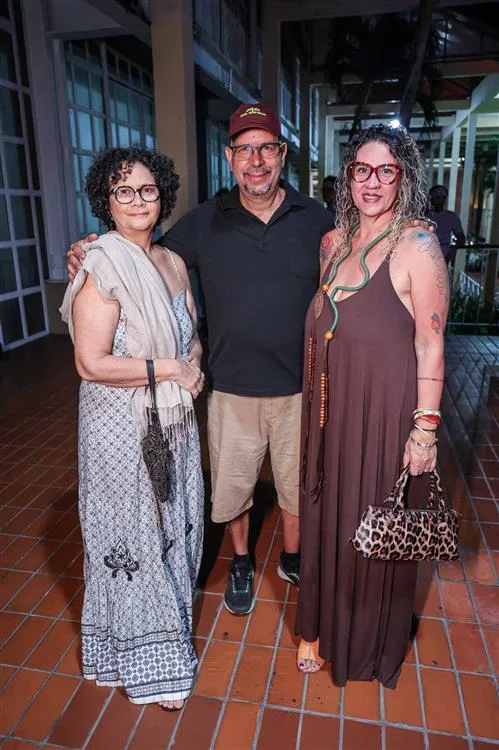 Anastácia Helena, Tyrso Sá e Priscila Barros