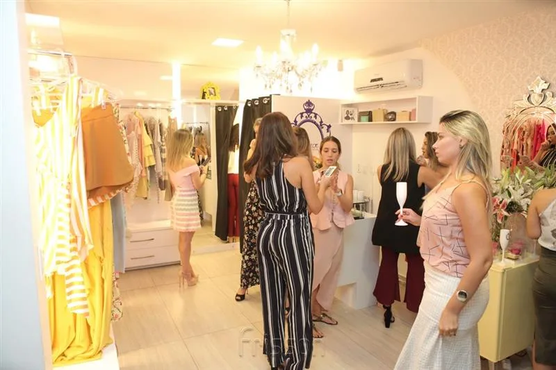 2 Anos Mirror Store