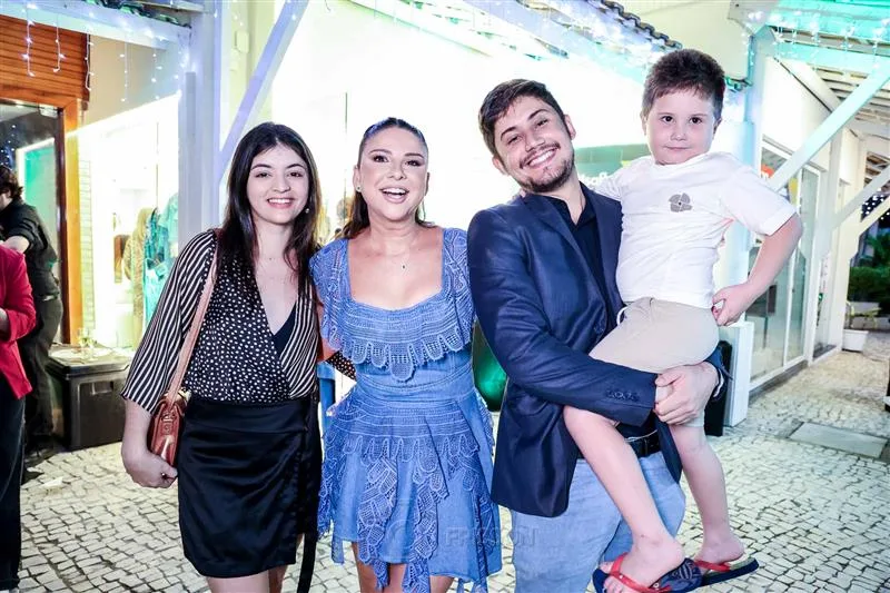 Larissa Paschoa, Rejane Chagas, Nathan Vaz Lopes e Davi Macedo
