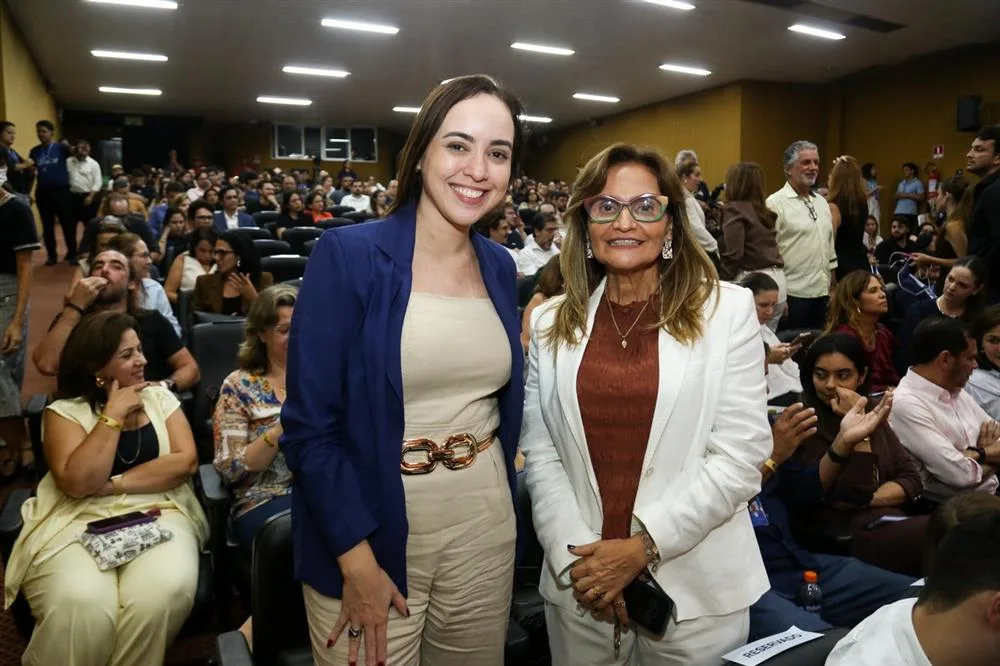Arenusa Goulart e Adriana Helena