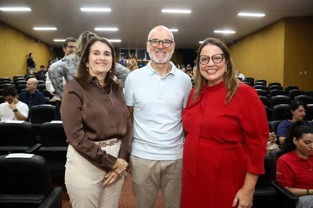 Denise Melo Iuri e Luciana Colares