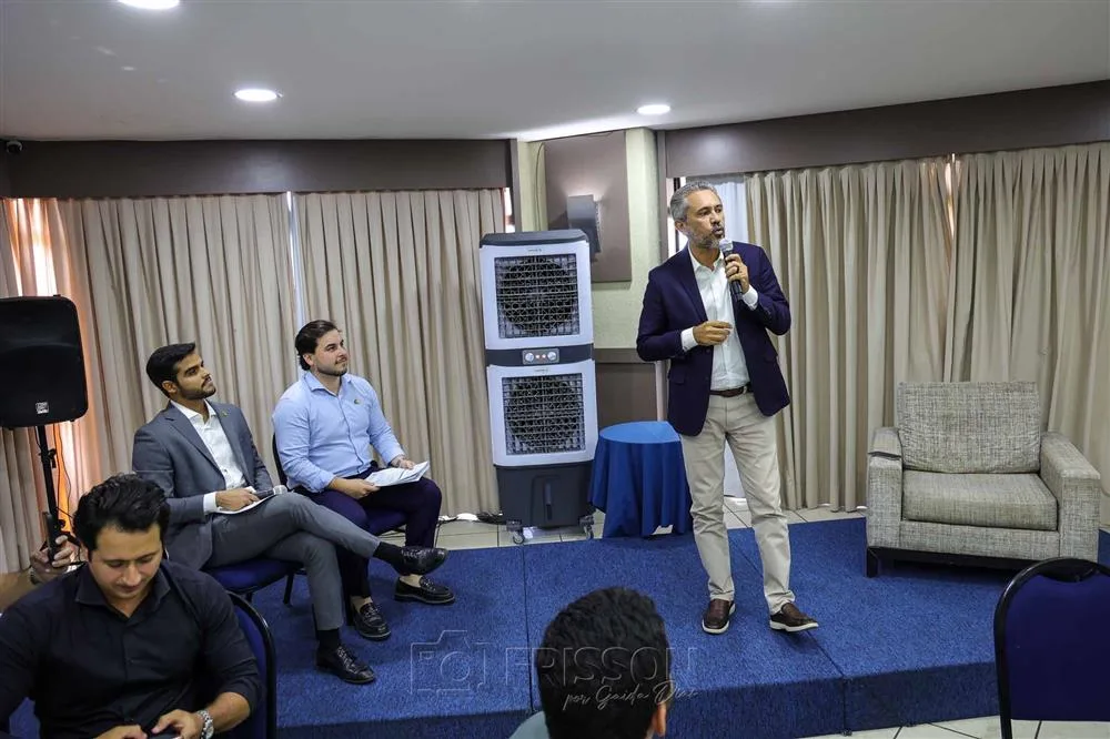 Almoço político AJE com Elmano de Freitas
