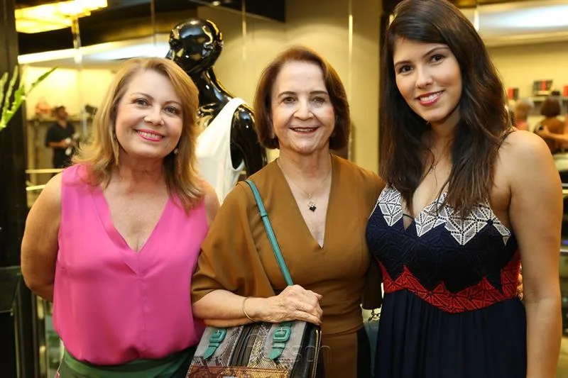 Inês Cals, Lenita Negrão e Flávia Laprovítera