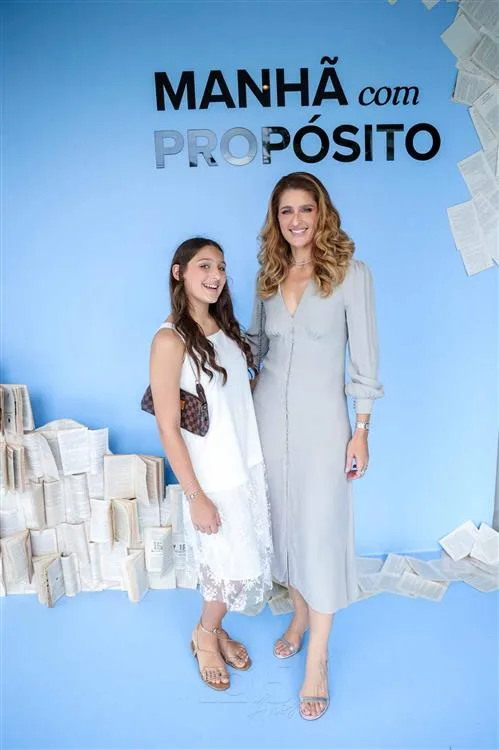 Athina e Rebeca Bastos