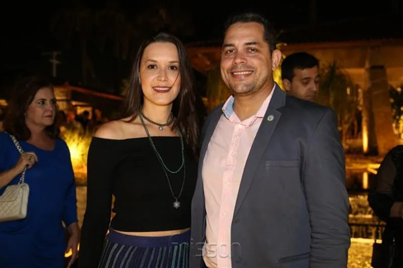 Adriane Bezerra e Leonardo Freire