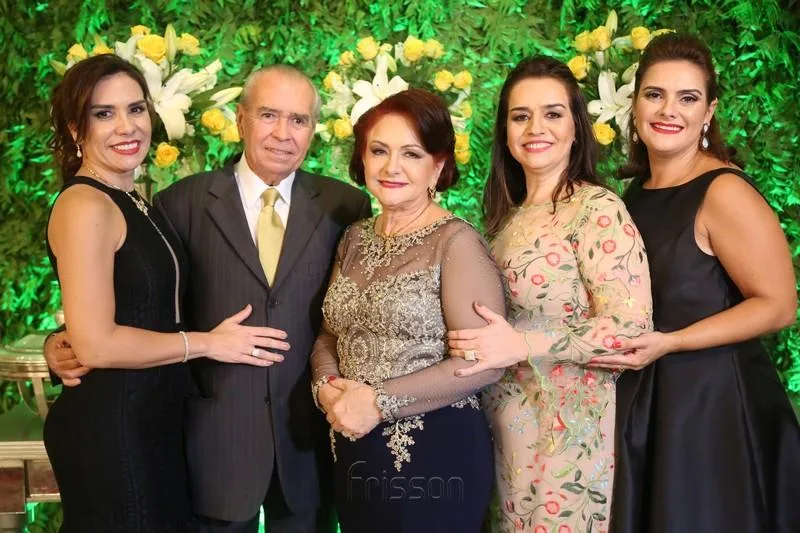 Ane, Eymard, Bárbara, Lia e Ira Freire