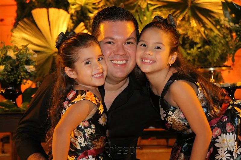 Antonela, Thiago e Valentina Maia