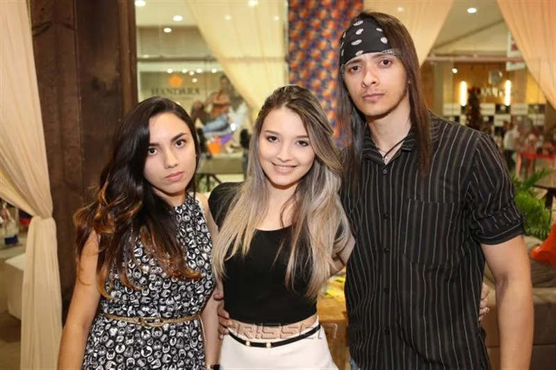 Beatriz de Sousa, Jéssica Valentin e Charles Ranierison