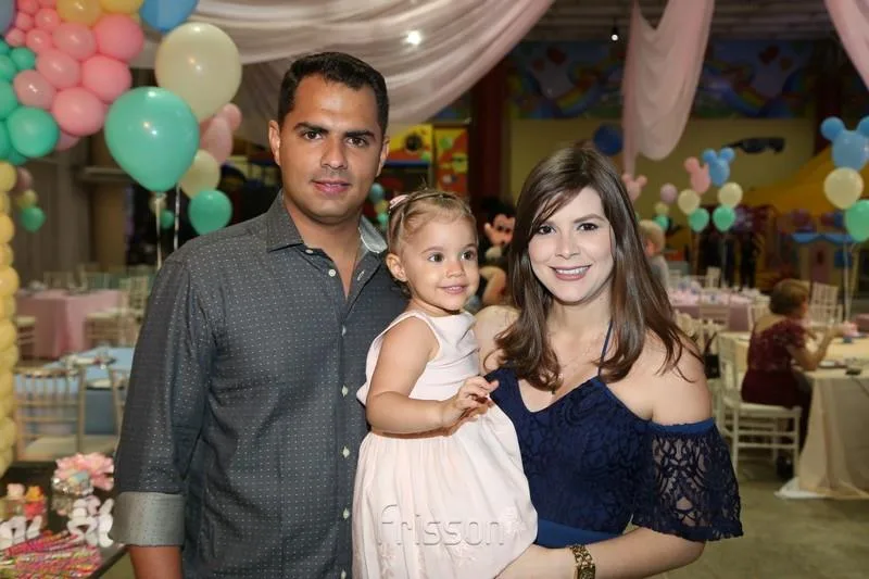 1 Ano de Mirela Oliveira