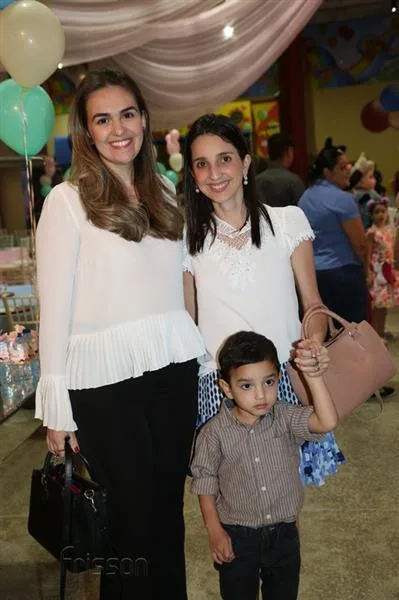 1 Ano de Mirela Oliveira