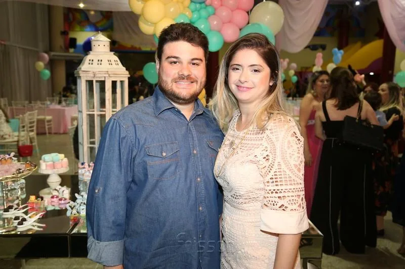 1 Ano de Mirela Oliveira