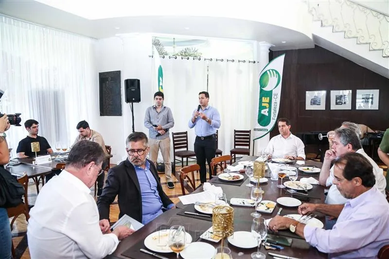 Almoço AJE com Evandro Leitão