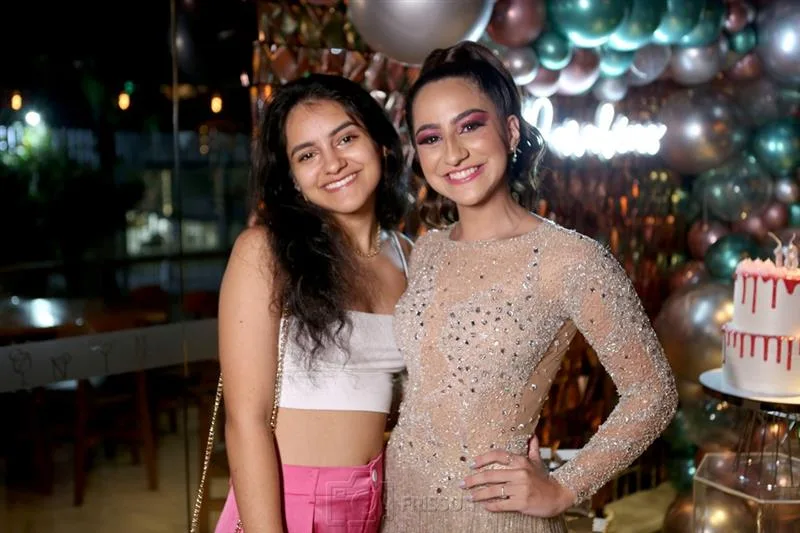 Aleecy Manzar e Ester Figueiredo