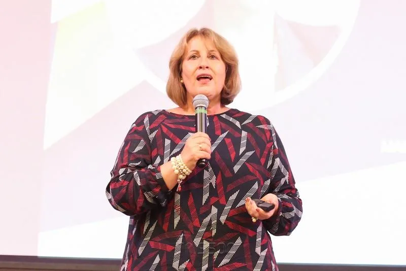 Annette de Castro