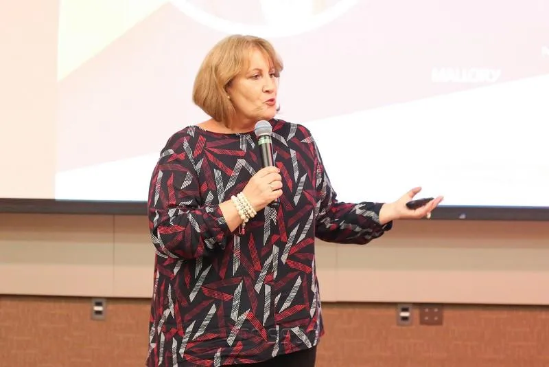 Annette de Castro