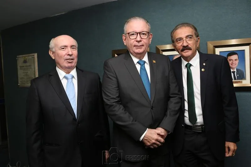 Amarilio, Ricardo e Walter Cavalcante