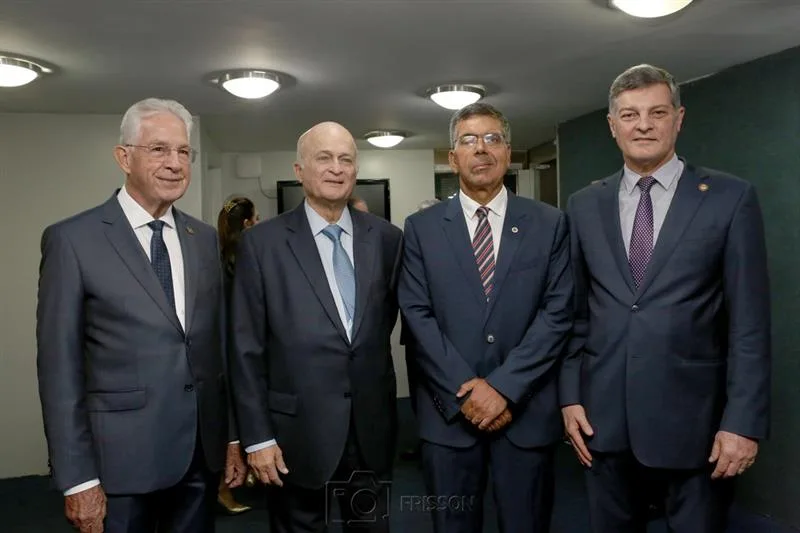 Carlos Prado, Lauro Fiúza, Lauro Chaves e Cid Marconi