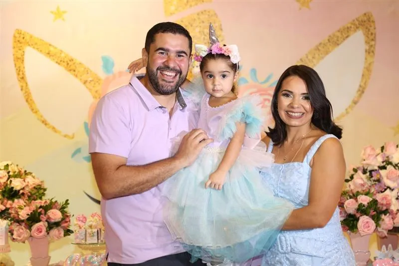 Luiz, Sophia Castro e Carolina Abraão