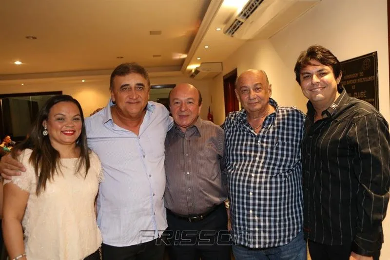 Stela e Oscar Filho, Agimiro Holanda, Zezé Jereissati e Tarcísio Porto